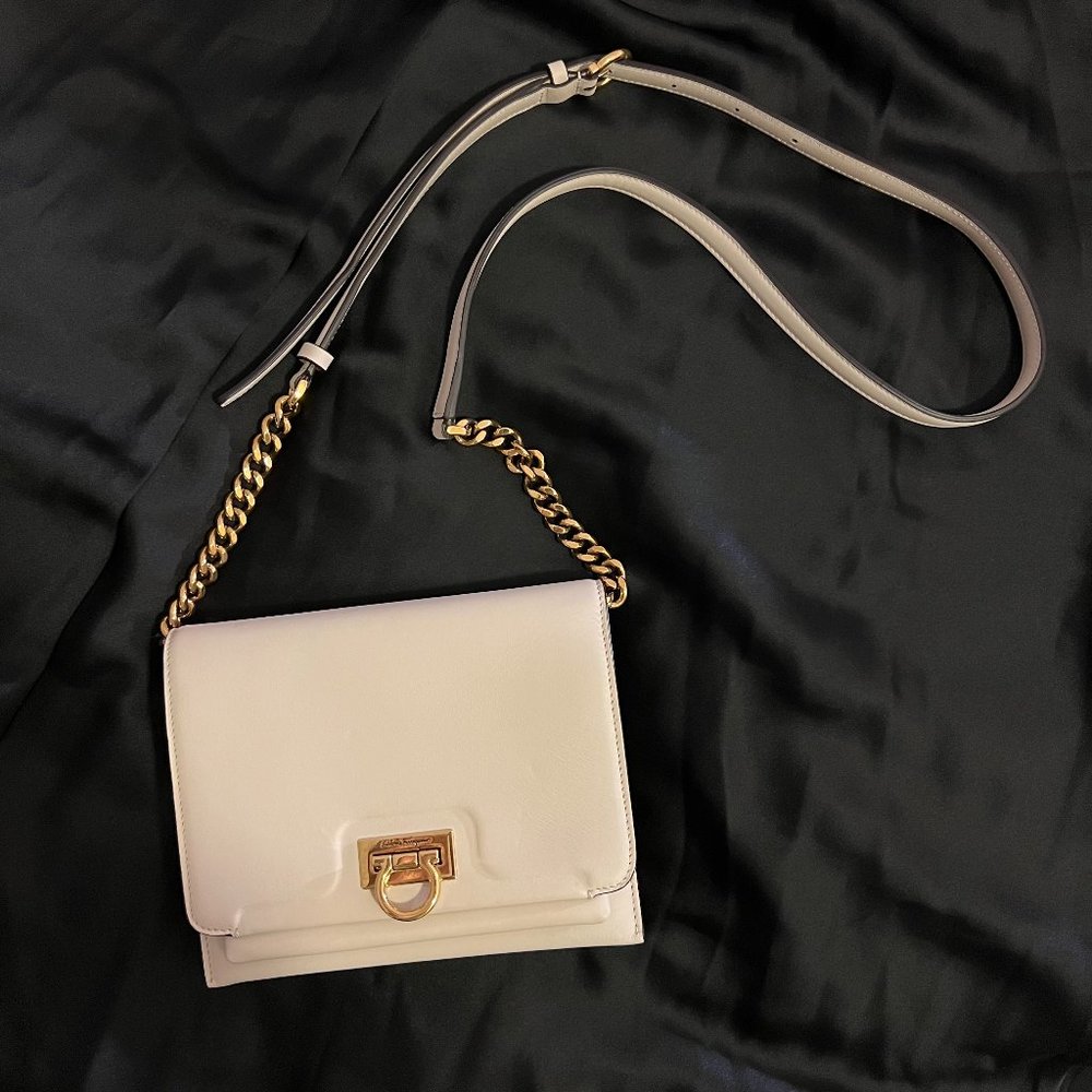 LIKE NEW: Ferragamo Cream Crossbody Bag